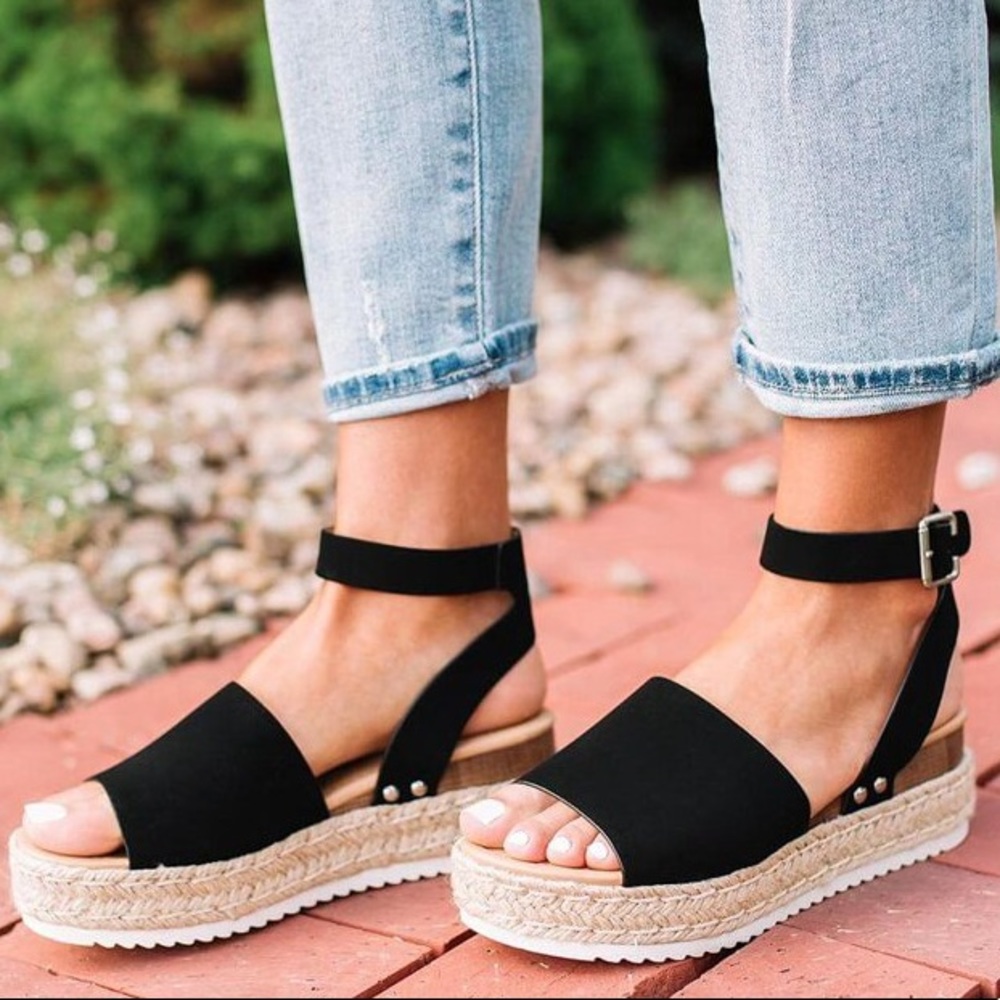 Soda Black Flatform Espadrille Sandal